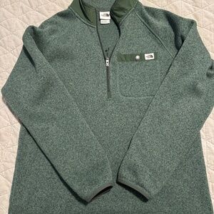 Men’s North Face pull over